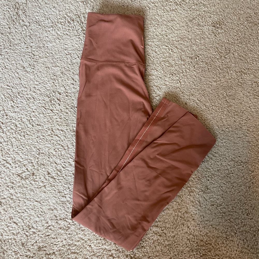Nike Yoga Leggings